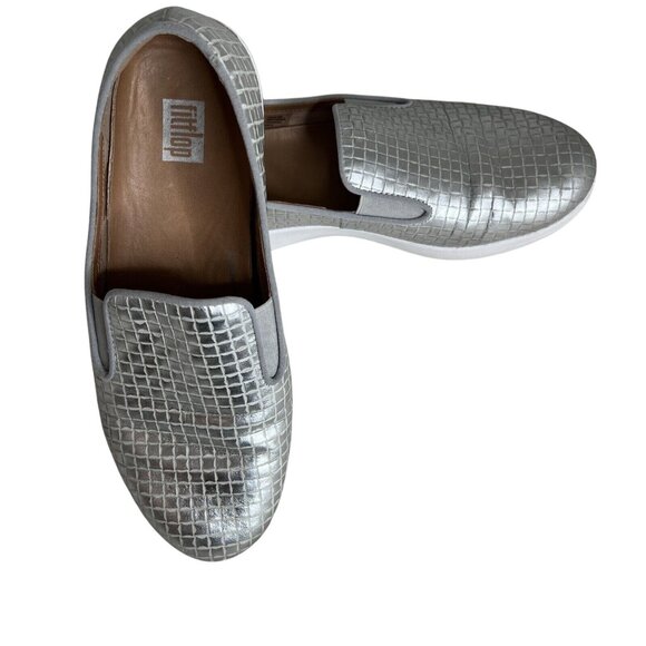 Fitflop Womens Silver Slip-On Sneakers Size 8 Croc Embossed - Picture 2 of 6